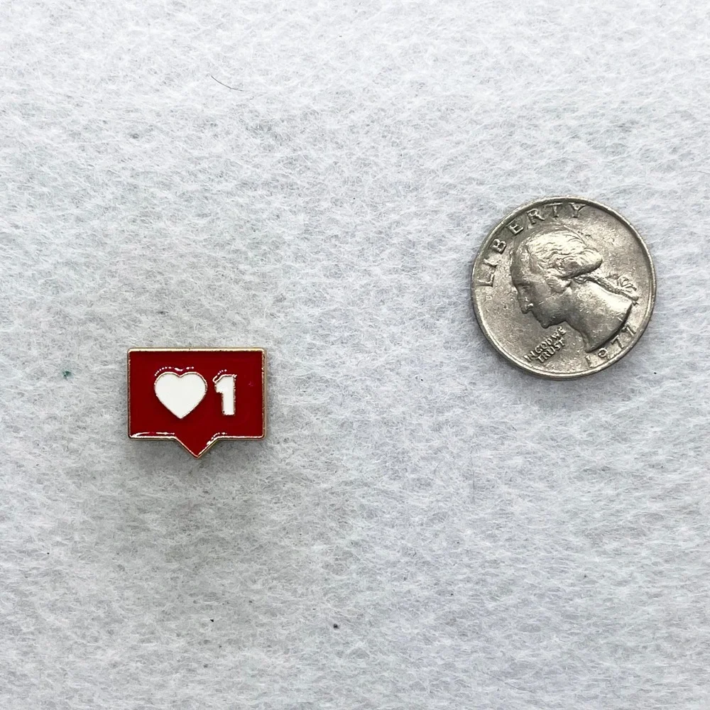 🔮 5/$25 1 Like‎ Heart Pin